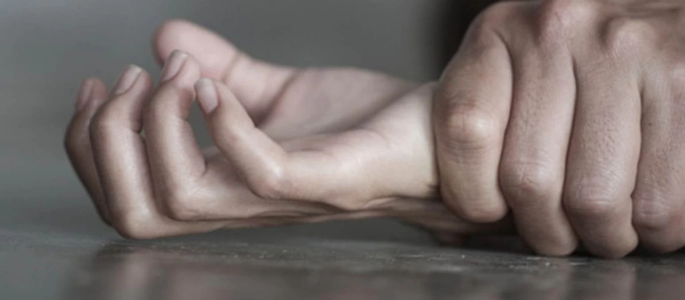 Σάλος στην Ινδία για την άγρια δολοφονία 26χρονης μετά από ομαδική ασέλγεια